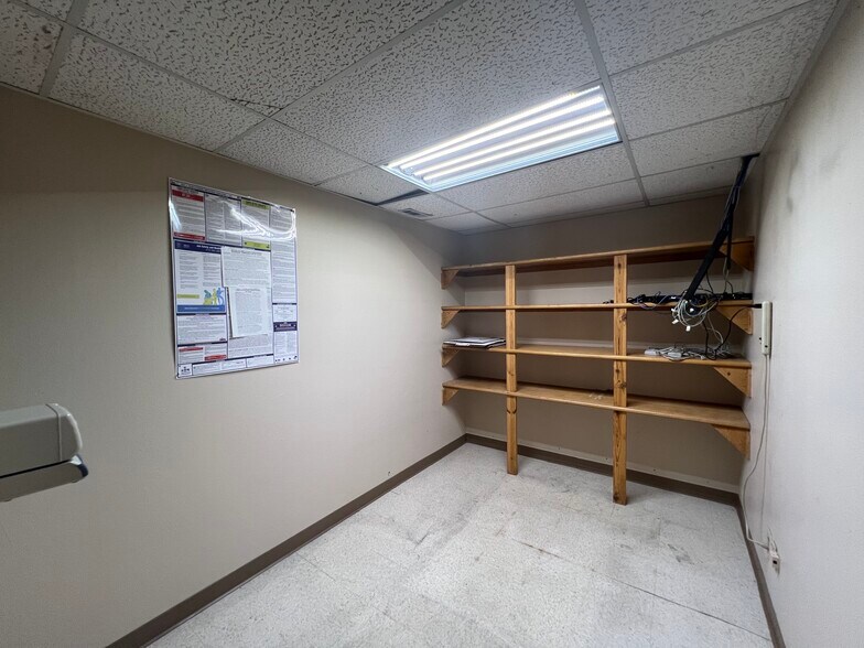 More Photos Of 1190 Explorer St, Duncanville Light Manufacturing For Sale