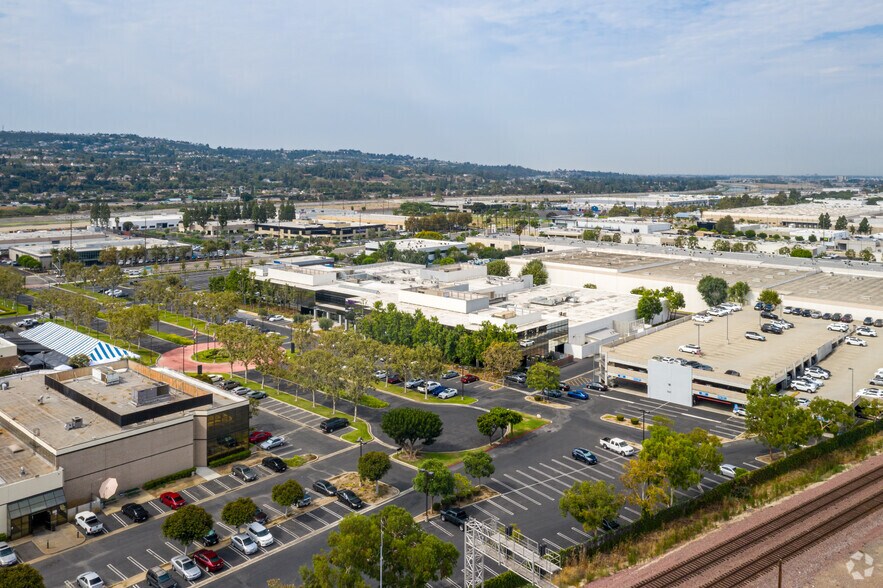 More Photos Of 5515 E La Palma Ave, Anaheim Office For Lease