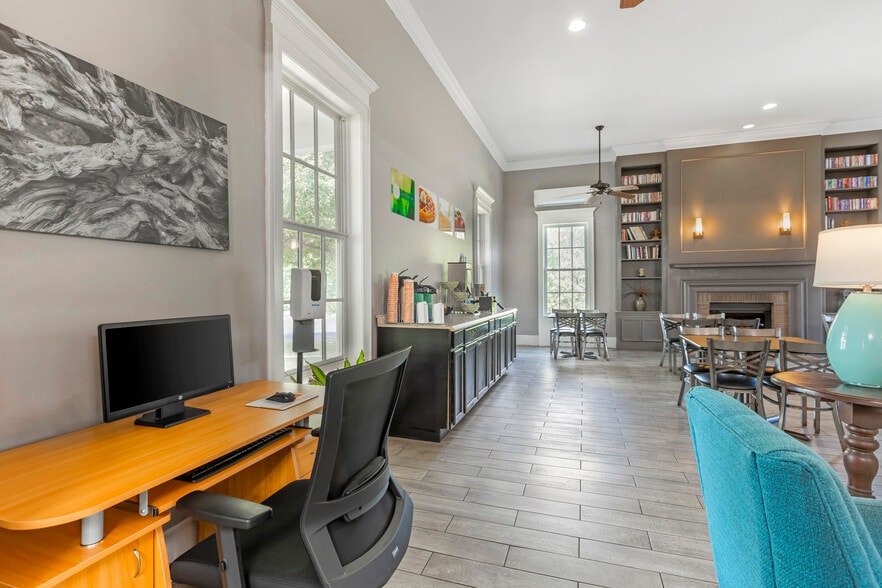 More Photos Of 8929 Old Number Six Hwy, Santee Hotel For Sale