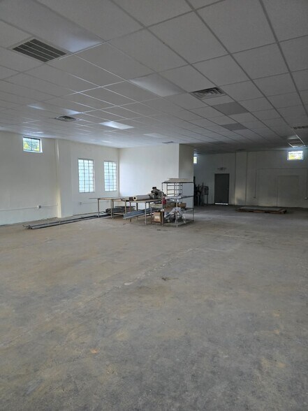 More Photos Of 550 S Patterson St, Valdosta Freestanding For Sale