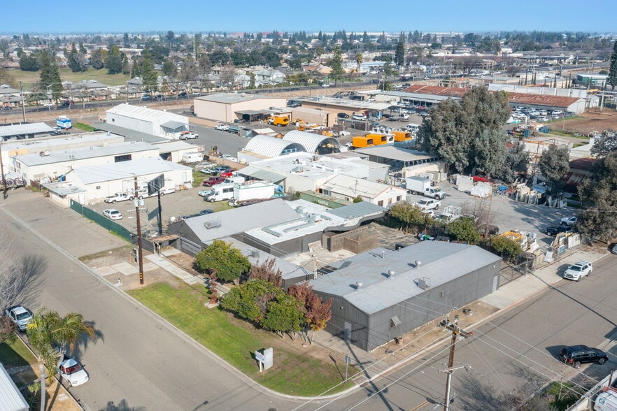 More Photos Of 1520-1528 N Sierra Vista Ave, Fresno Industrial For Sale