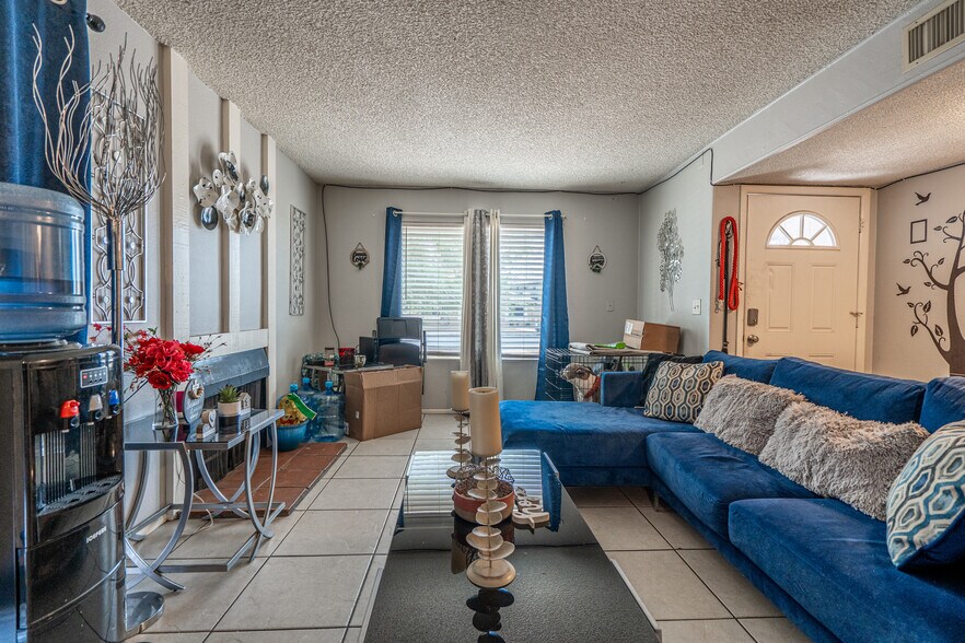 More Photos Of 8108 N 33rd Dr, Phoenix Multifamily For Sale