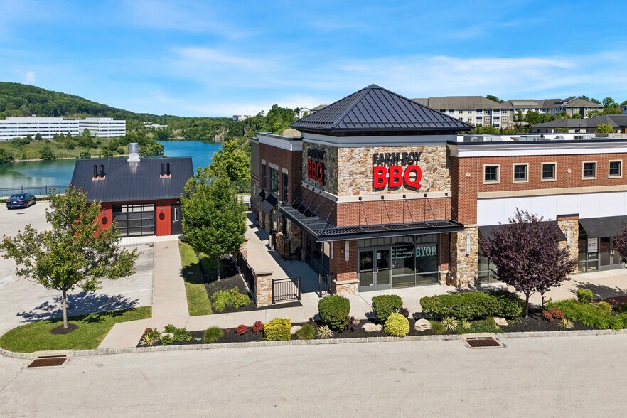 More Photos Of 2 Atwater Dr, Malvern Unknown For Lease