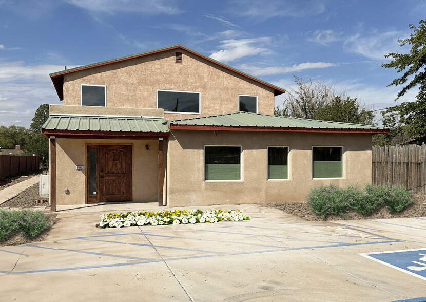 Primary Photo Of 5065 Corrales Rd, Corrales Medical For Lease