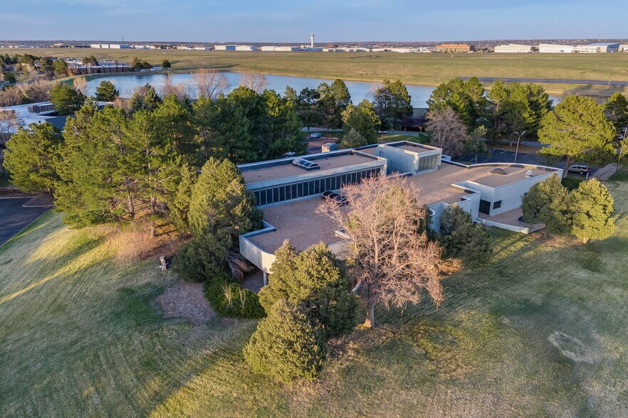 More Photos Of 21 Inverness Way E, Englewood Flex For Sale