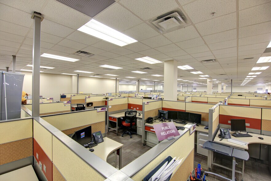 More Photos Of 1310 19th Ave NW, Clinton Light Manufacturing For Lease