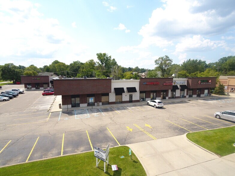Primary Photo Of 3271-3303 Rochester Rd, Troy Unknown For Lease
