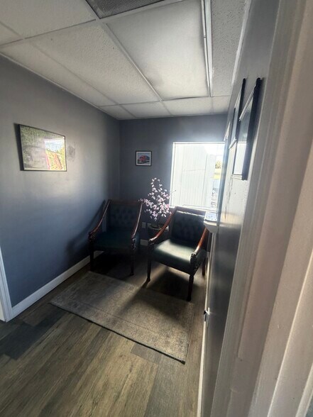 More Photos Of 3303 37th St, Orlando Warehouse For Lease