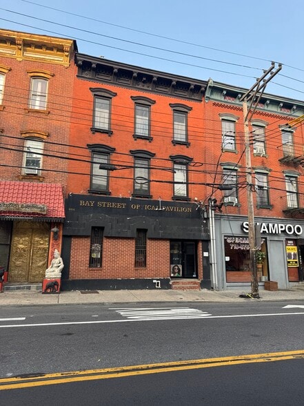 More Photos Of 664 Bay St, Staten Island Office For Sale