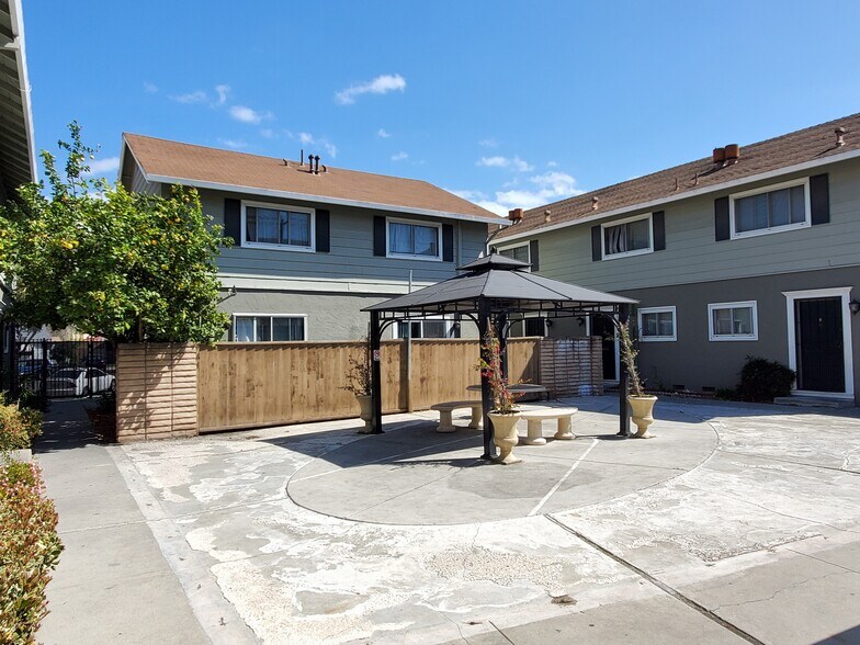 More Photos Of 3501 Lafayette St, Santa Clara Apartments For Sale