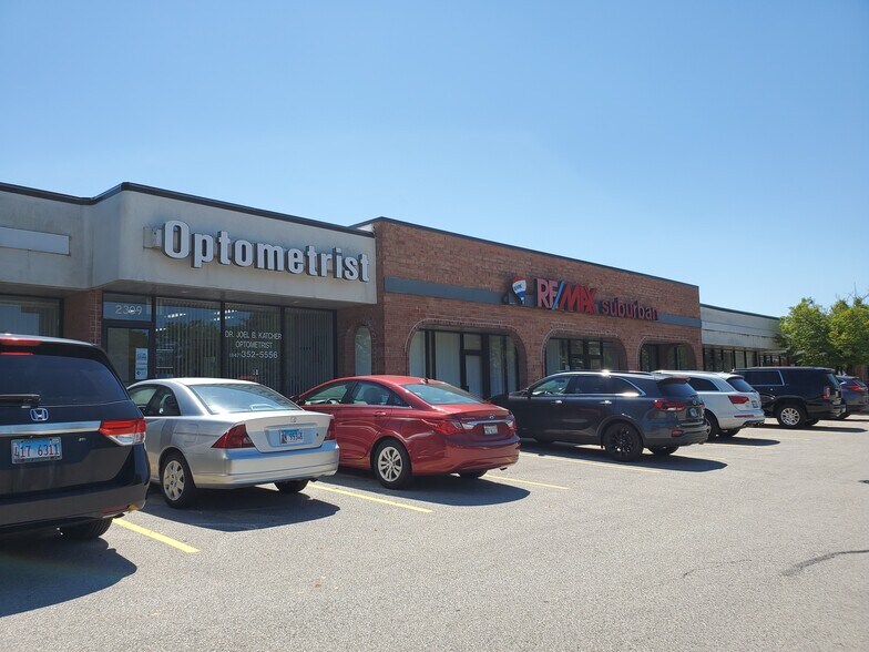 More Photos Of 2203-2241 W Schaumburg Rd, Schaumburg Unknown For Lease