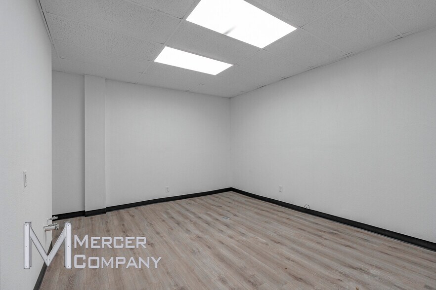 More Photos Of 1121-1137 Jupiter Rd S, Garland Unknown For Lease