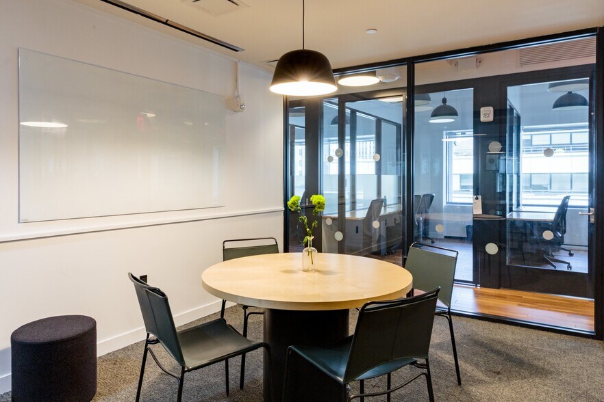 More Photos Of 575 Fifth Ave, New York Office For Lease