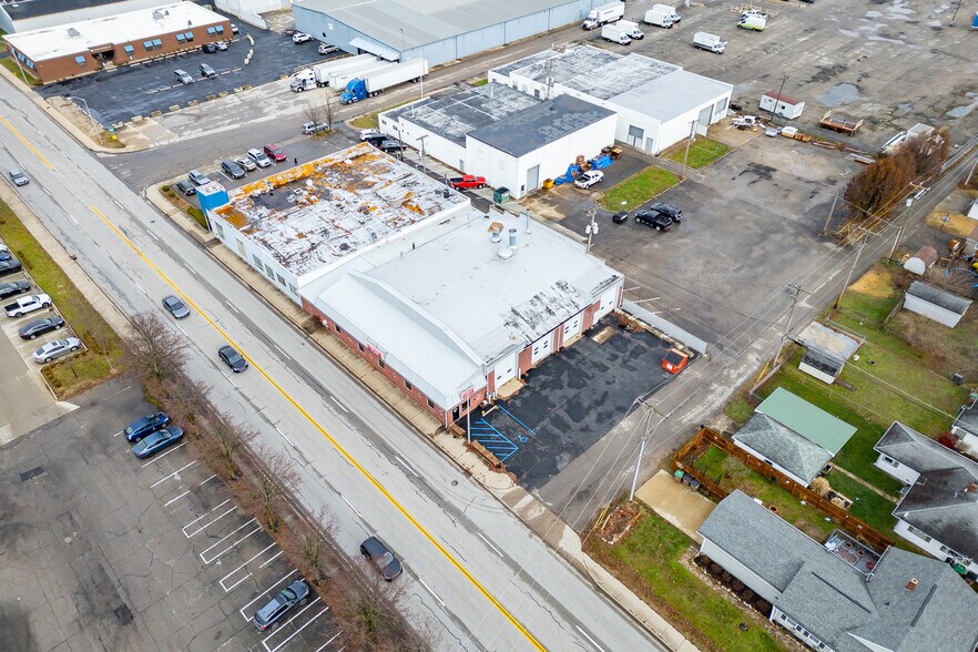More Photos Of 1441 Central Ave, Columbus Auto Repair For Lease