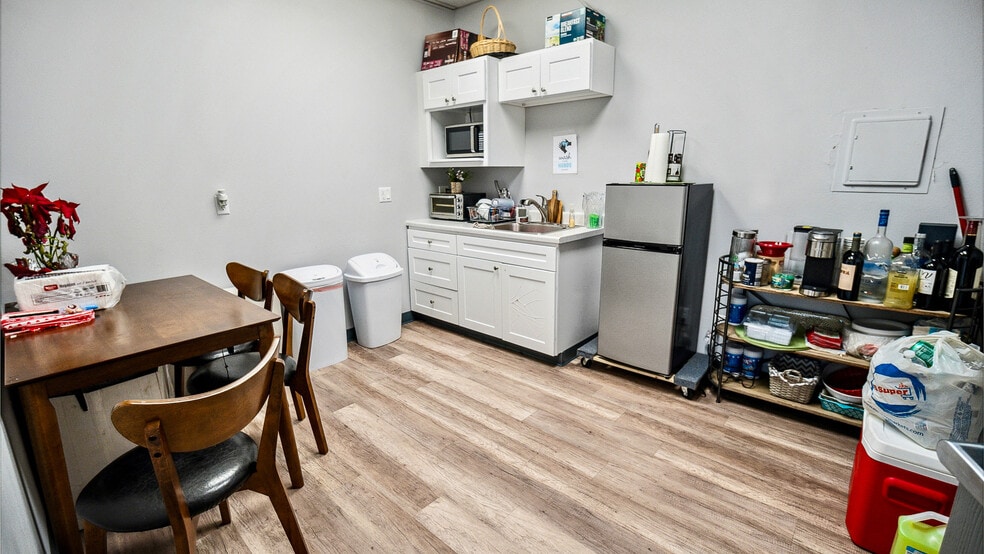 More Photos Of 18331 Gridley Rd, Cerritos Medical For Lease