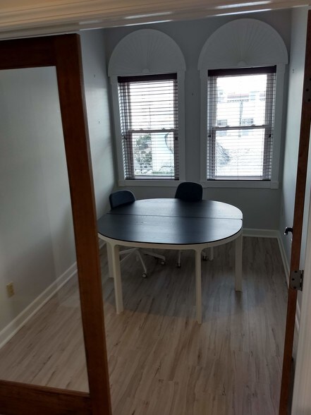 More Photos Of 17-19 Beechwood Rd, Summit General Retail For Sale