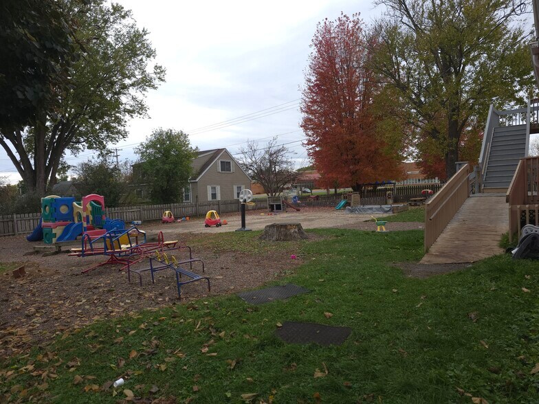 More Photos Of 711 W Montgomery St, Sparta Specialty For Sale