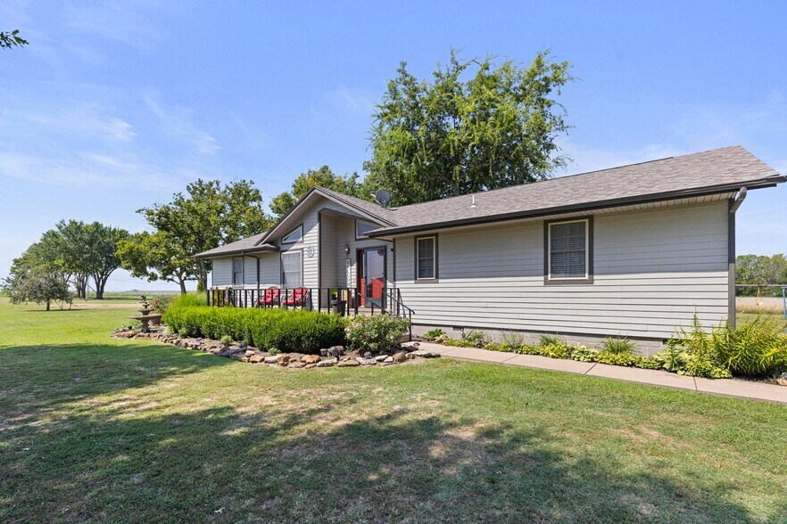 More Photos Of 21507 S Highway 69, Afton Industrial For Sale