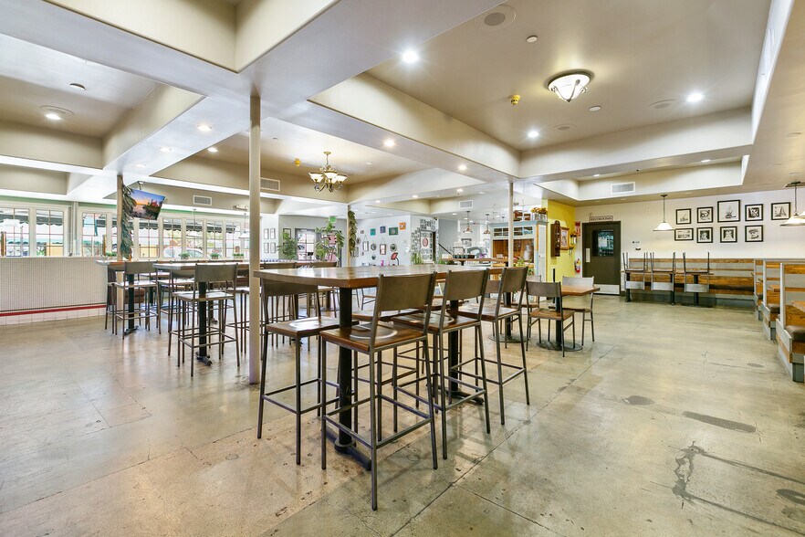 More Photos Of 534 S Myrtle Ave, Monrovia Restaurant For Lease