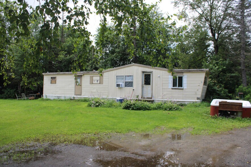 More Photos Of 27 Main St, Sinclairville Manufactured Housing Mobile Home Park For Sale