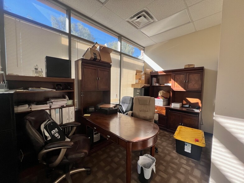 More Photos Of 6677 W Thunderbird Rd, Glendale Medical For Sale