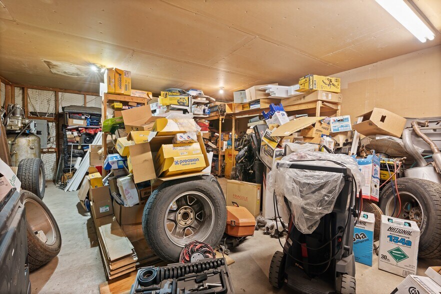 More Photos Of 2410 FM 731, Burleson Showroom For Sale