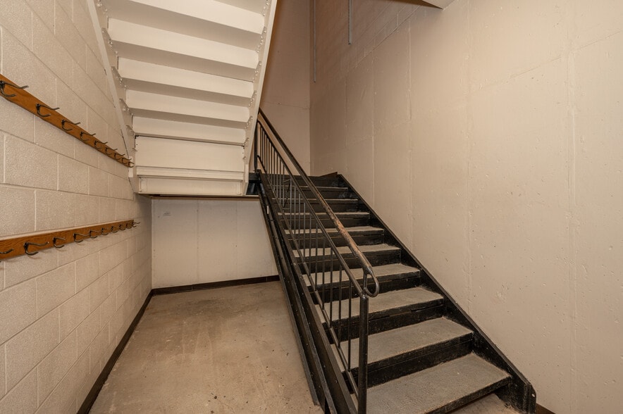 More Photos Of 2918 Price Ave, Cincinnati Office For Lease