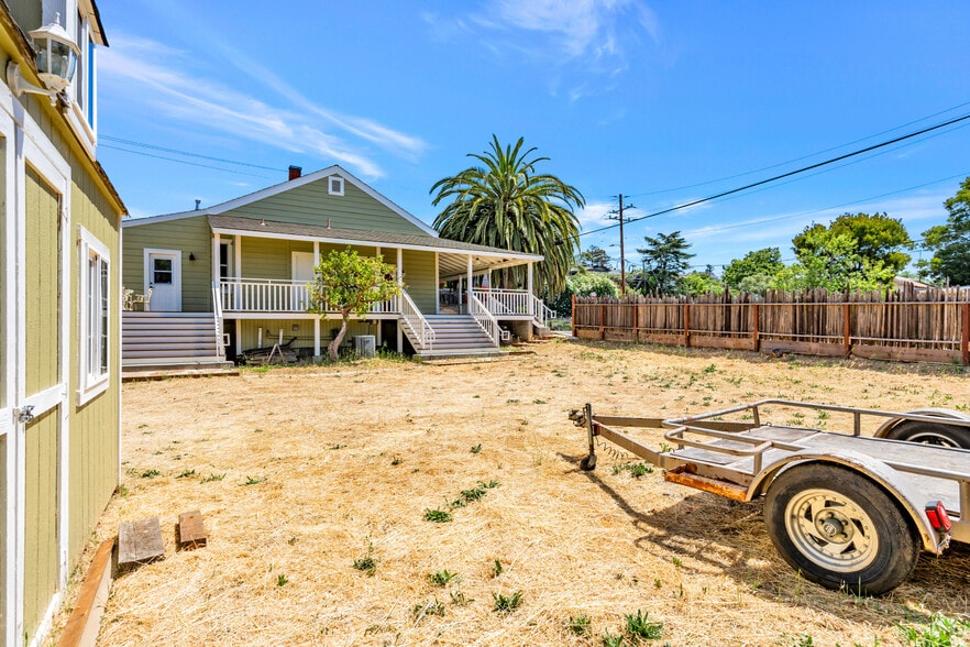 More Photos Of 602 W K St, Benicia Freestanding For Sale