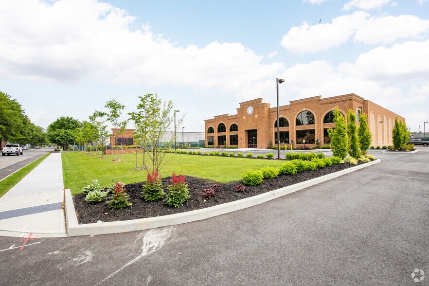 More Photos Of 175 Knickerbocker Ave, Bohemia Manufacturing For Lease