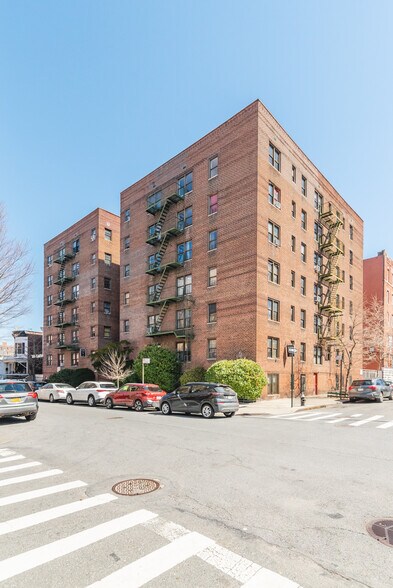 More Photos Of 2830 Briggs Ave, Bronx Apartments For Sale