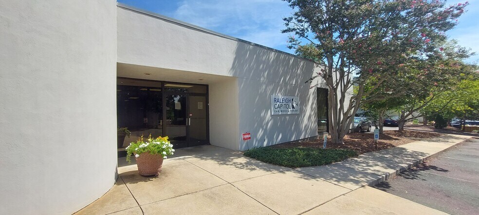 More Photos Of 3010 Anderson Dr, Raleigh Medical For Lease