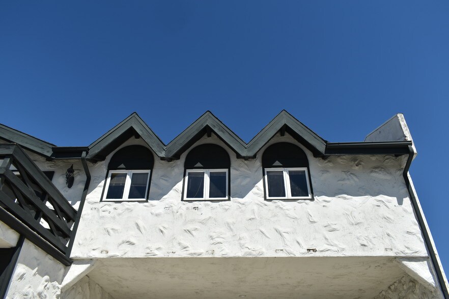 More Photos Of 2436 W Coast Hwy, Newport Beach Office For Lease