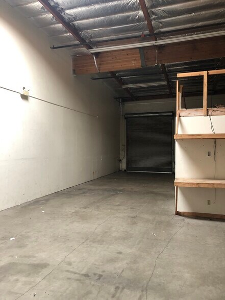 More Photos Of 5635 Riggins Ct, Reno Warehouse For Lease