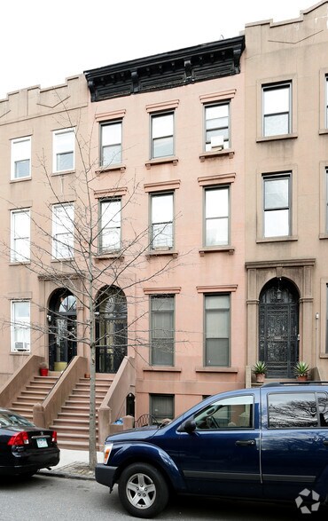 More Photos Of 602 Henry St, Brooklyn Apartments For Sale