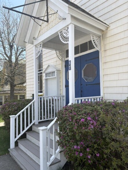 More Photos Of 57 Saco Ave, Old Orchard Beach Freestanding For Lease