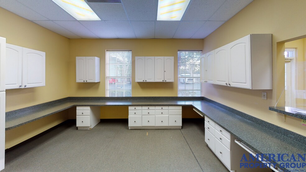 More Photos Of 6981 Curtiss Ave, Sarasota Medical For Sale
