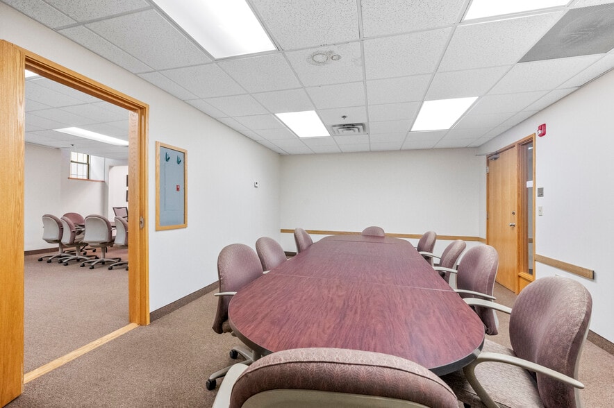 More Photos Of 19-29 Mechanic St, Worcester Office For Sale