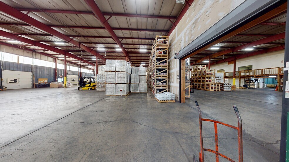More Photos Of 35 Rose Morrow Rd, Wantage Manufacturing For Sale