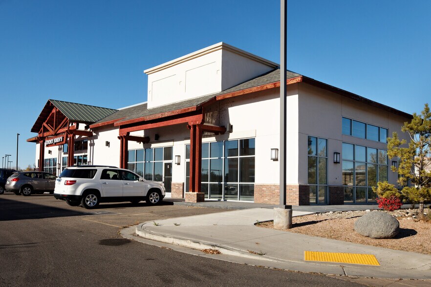 More Photos Of 3203 I-70 Business Loop, Clifton Freestanding For Sale