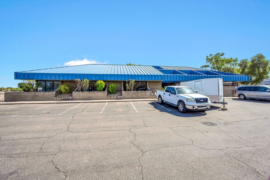 More Photos Of 145 E University Dr, Mesa Office For Lease