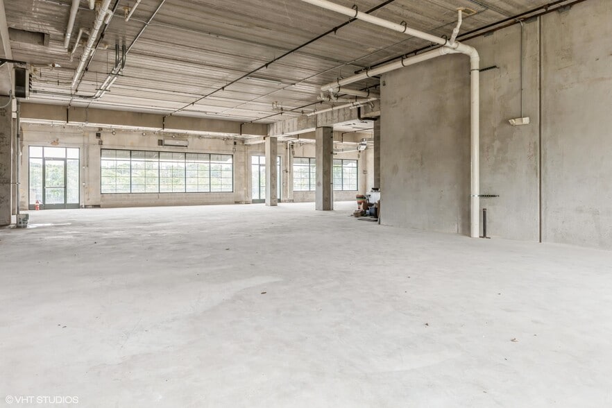 Primary Photo Of 160 S River St, Aurora Apartments For Lease