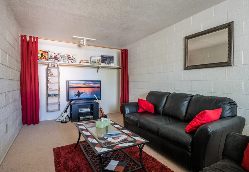 More Photos Of , Carbondale Multifamily For Sale