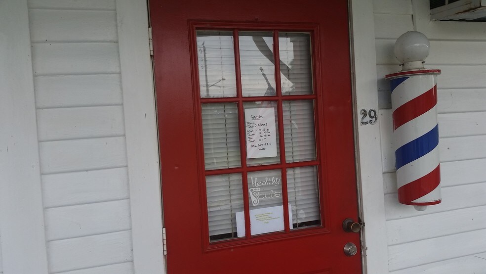 More Photos Of 300 S Volusia Ave, Orange City Hotel For Lease