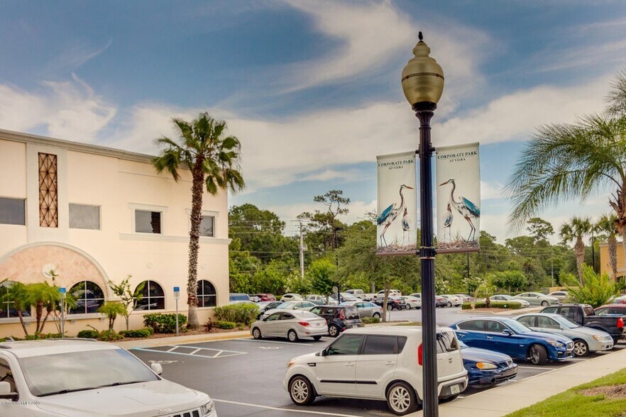 More Photos Of 7341 Office Park Pl, Melbourne Office Residential For Lease