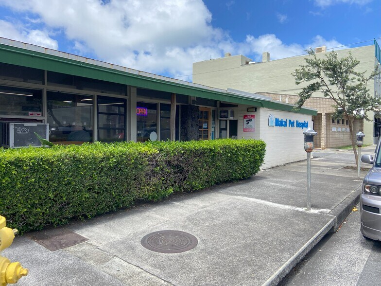 Primary Photo Of 420 Uluniu St, Kailua Storefront Retail Office For Sale