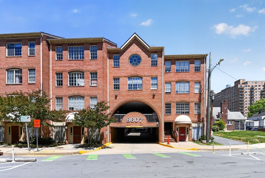 More Photos Of 8607-8609 2nd Ave, Silver Spring Medical For Sale