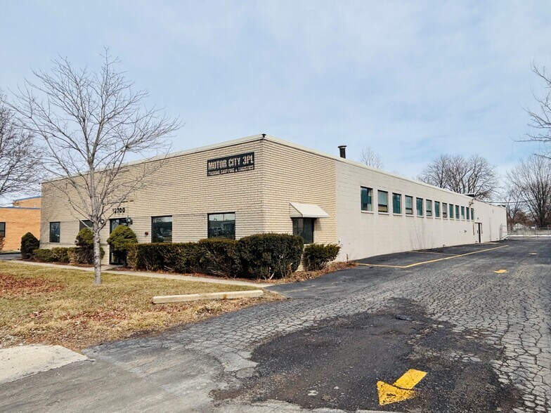 More Photos Of 12700 Inkster Rd, Redford Township Manufacturing For Sale