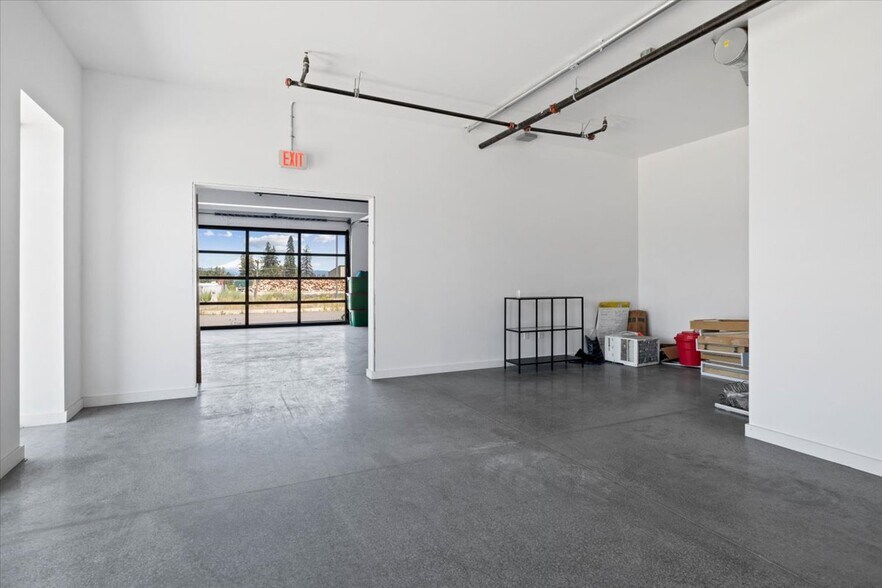 More Photos Of 3030 Lower Mill Dr, Hood River Industrial For Sale