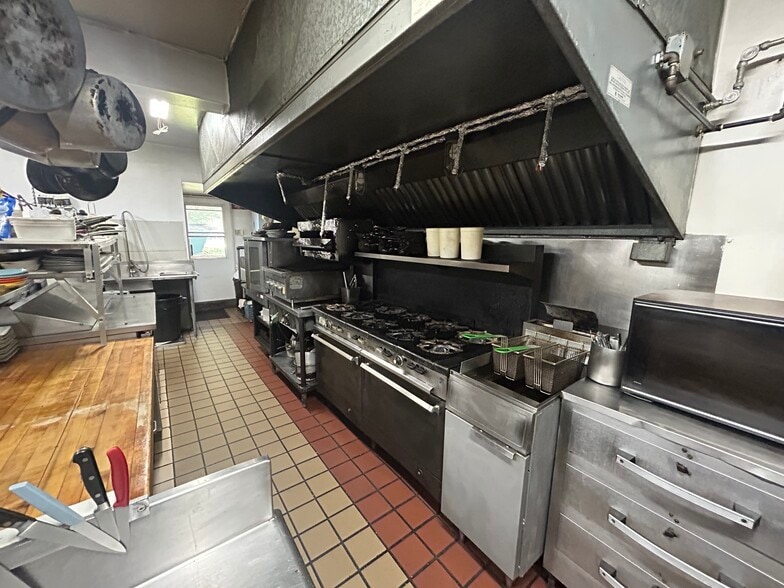 More Photos Of 181 E Brown St, Blairsville Restaurant For Sale