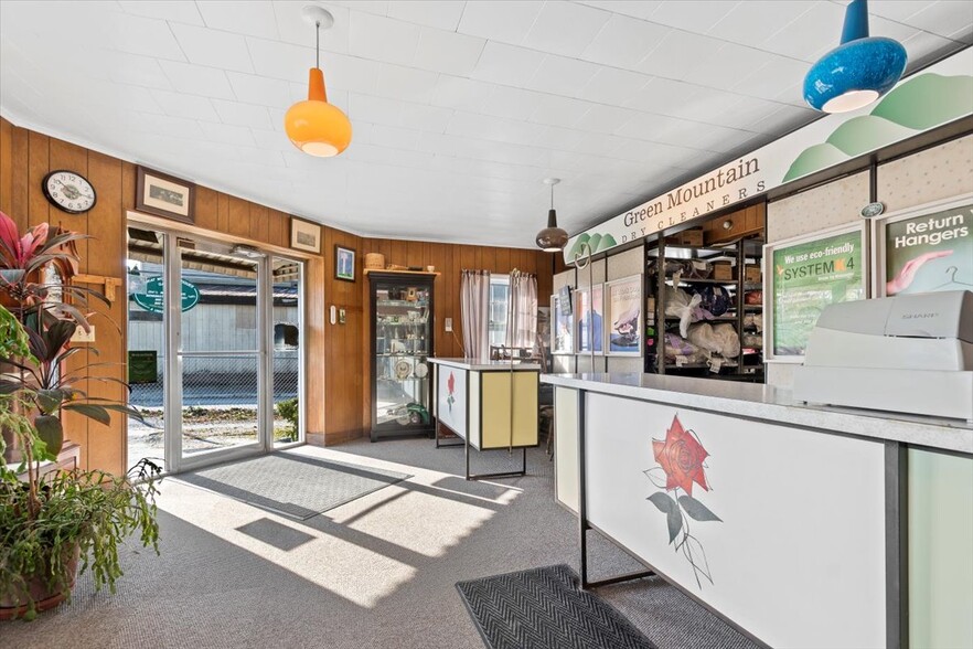 More Photos Of 256 Benmont Ave, Bennington Freestanding For Sale